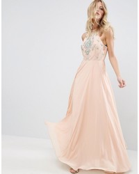 Розовое платье-макси с украшением