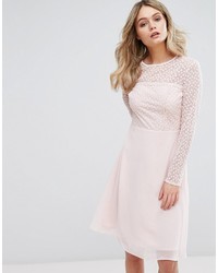 Розовое платье-миди в сеточку с вышивкой от Elise Ryan