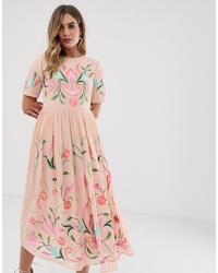 Розовое платье-миди с вышивкой от Lace & Beads