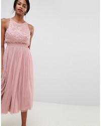 Розовое платье-миди с украшением от ASOS DESIGN