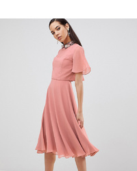 Розовое платье-миди с украшением от Asos Tall
