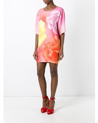 Розовое платье прямого кроя с цветочным принтом от Boutique Moschino