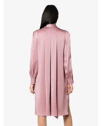 Розовое платье-рубашка от Fendi
