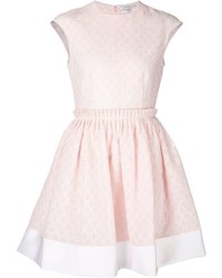 Розовое платье с плиссированной юбкой от Carven