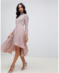 Розовое платье с пышной юбкой с украшением от ASOS DESIGN