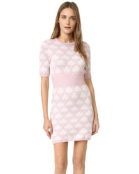 Розовое платье-свитер