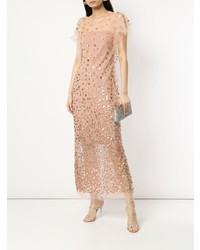 Розовое платье-футляр с украшением от Ginger & Smart