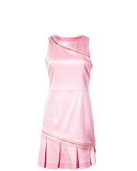 Розовое платье-футляр со складками