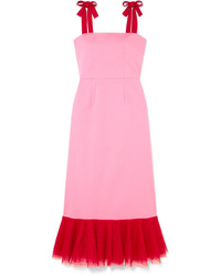 Розовое платье-футляр от Staud