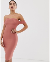 Розовое платье-футляр от The Girlcode