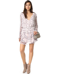 Розовое платье от The Jetset Diaries