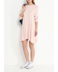 Розовое платье от Missi London