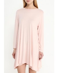 Розовое платье от Missi London