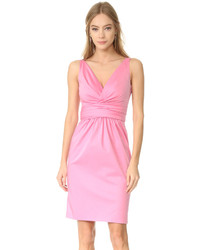 Розовое платье от Moschino