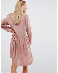 Розовое платье от Vila