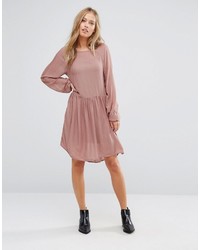 Розовое платье от Vila