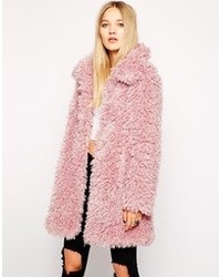 Женское розовое пушистое пальто