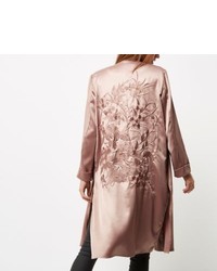 Розовое сатиновое пальто дастер