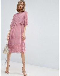 Розовое свободное платье с вышивкой