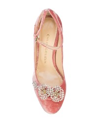 Розовые бархатные туфли с украшением от Chloe Gosselin