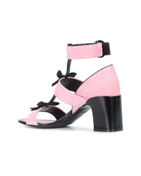 Розовые замшевые босоножки на каблуке от Fabrizio Viti