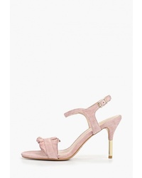 Розовые замшевые босоножки на каблуке от Pierre Cardin