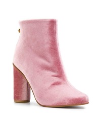 Розовые замшевые ботильоны от Stine Goya