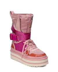 Розовые замшевые массивные ботинки на шнуровке