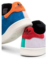 Мужские розовые замшевые низкие кеды от adidas