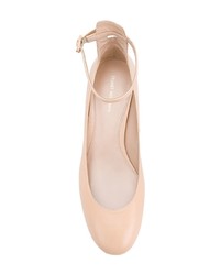 Розовые кожаные балетки от Stuart Weitzman