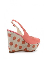 Розовые кожаные босоножки на танкетке от Just Couture