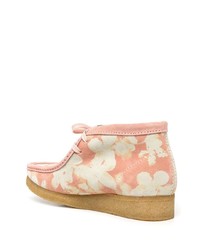 Розовые кожаные ботинки дезерты от Clarks