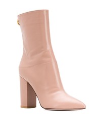 Розовые кожаные полусапоги от Valentino