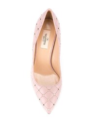 Розовые кожаные туфли с шипами от Valentino