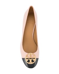 Розовые кожаные туфли от Tory Burch