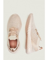 Женские розовые кроссовки от Oysho