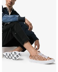 Мужские розовые низкие кеды из плотной ткани от Converse