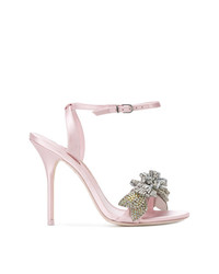 Розовые сатиновые босоножки на каблуке с украшением от Sophia Webster