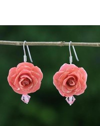 Розовые серьги с цветочным принтом