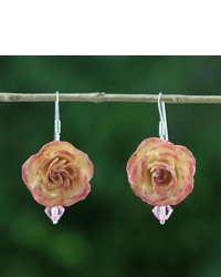 Розовые серьги с цветочным принтом