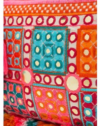 Розовый клатч с вышивкой от Figue