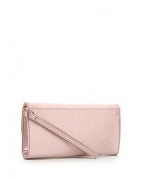 Розовый клатч от Dorothy Perkins