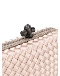 Розовый кожаный клатч от Bottega Veneta