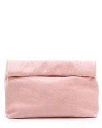 Розовый кожаный клатч от Marie Turnor