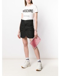 Розовый кожаный клатч от Moschino