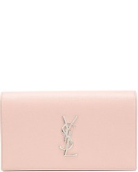Розовый кожаный клатч от Saint Laurent