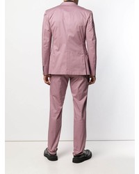 Розовый костюм от Prada