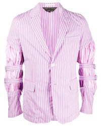 Розовый пиджак в вертикальную полоску