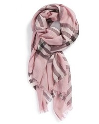 Розовый шарф с принтом