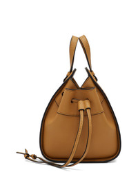Светло-коричневая кожаная большая сумка от Loewe
